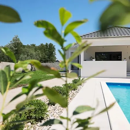 Rudela Villa